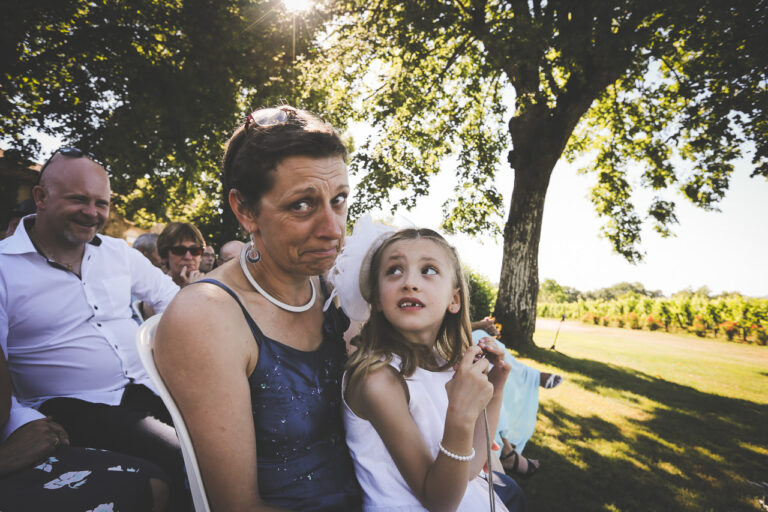 Beaucoup d'émotion pour la maman pendant la cérémonie laïque Photographe de mariage Bordeaux · Tarifs mariage · Portfolio mariages · Drone mariage · Reportages mariage · Galeries privées · Vos témoignages. Contactez-moi au Tél. 06 89 577 717